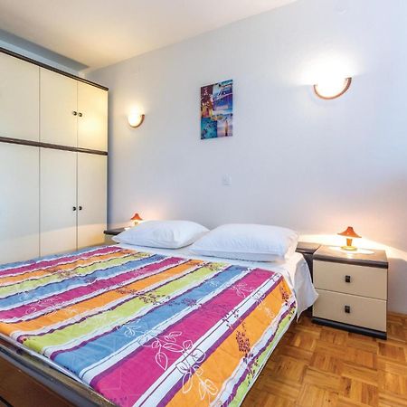 Nice Apartment In Plano With Kitchen 외부 사진
