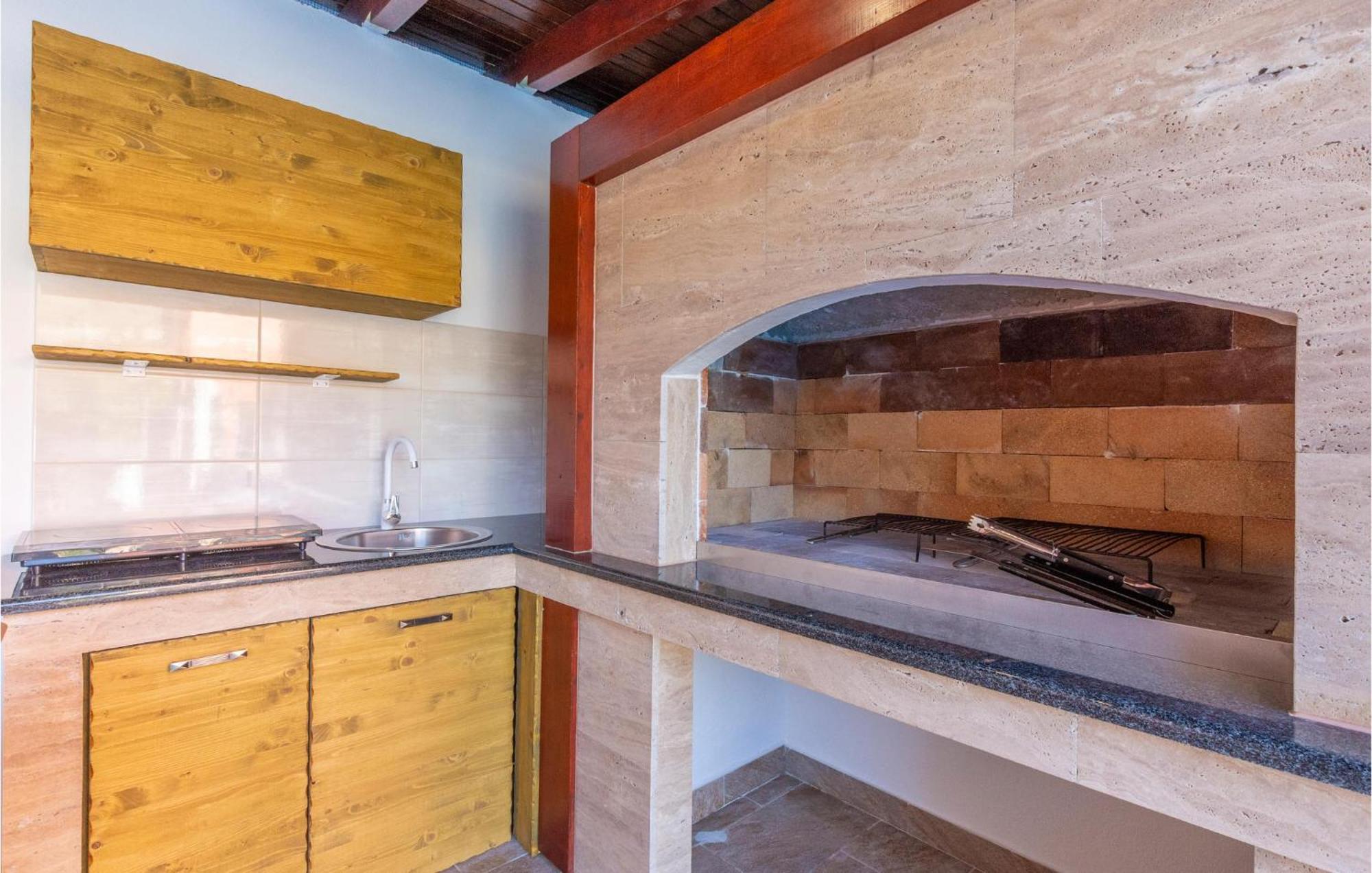 Nice Apartment In Plano With Kitchen 외부 사진