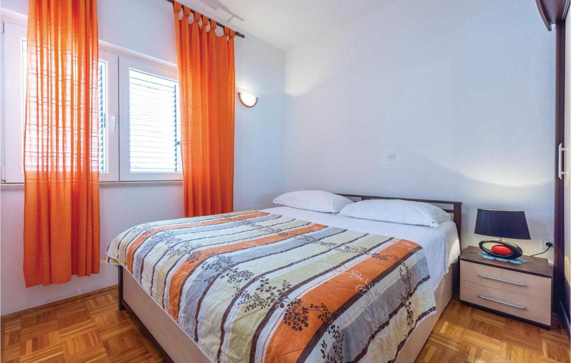 Nice Apartment In Plano With Kitchen 외부 사진