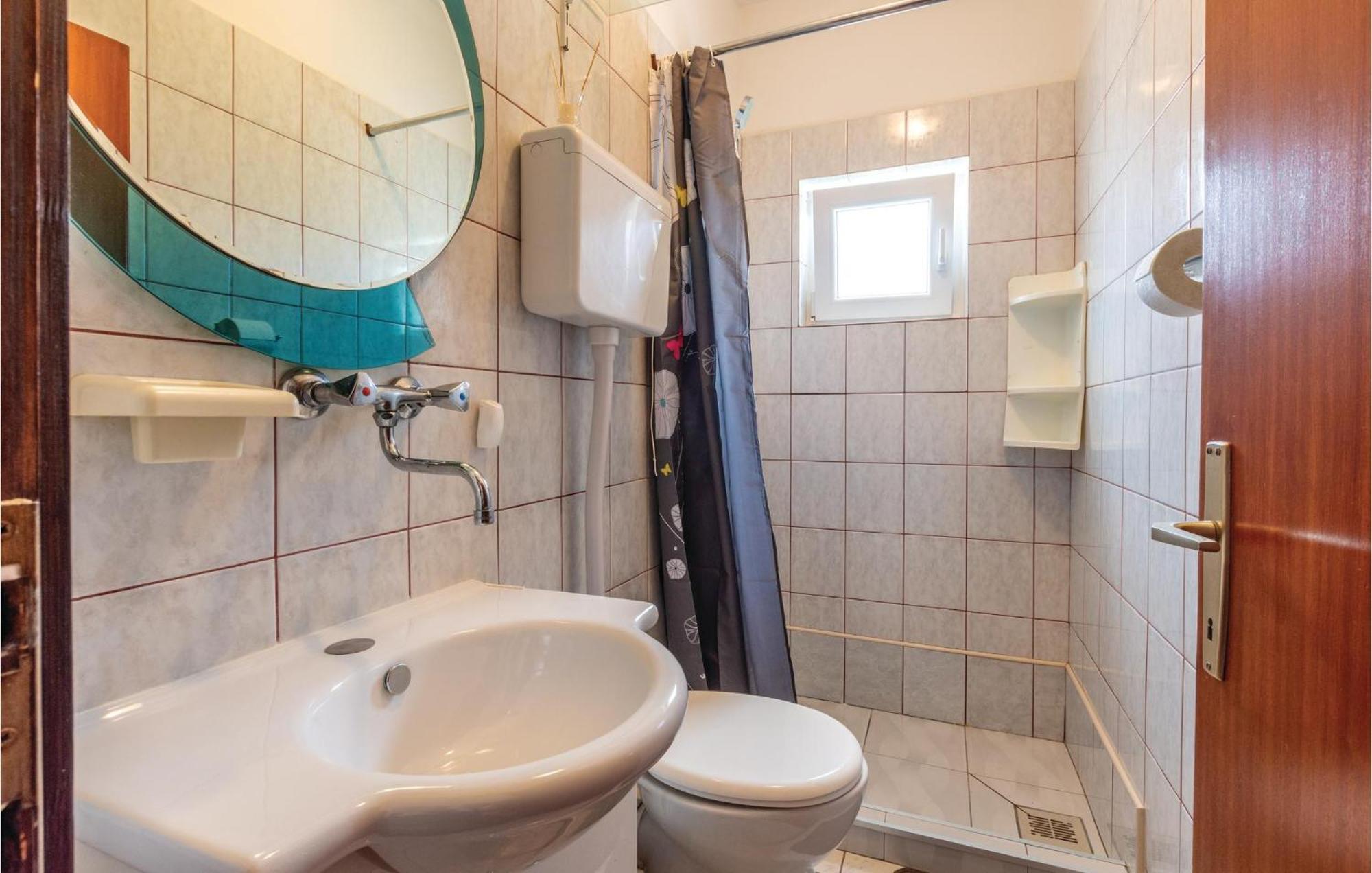 Nice Apartment In Plano With Kitchen 외부 사진