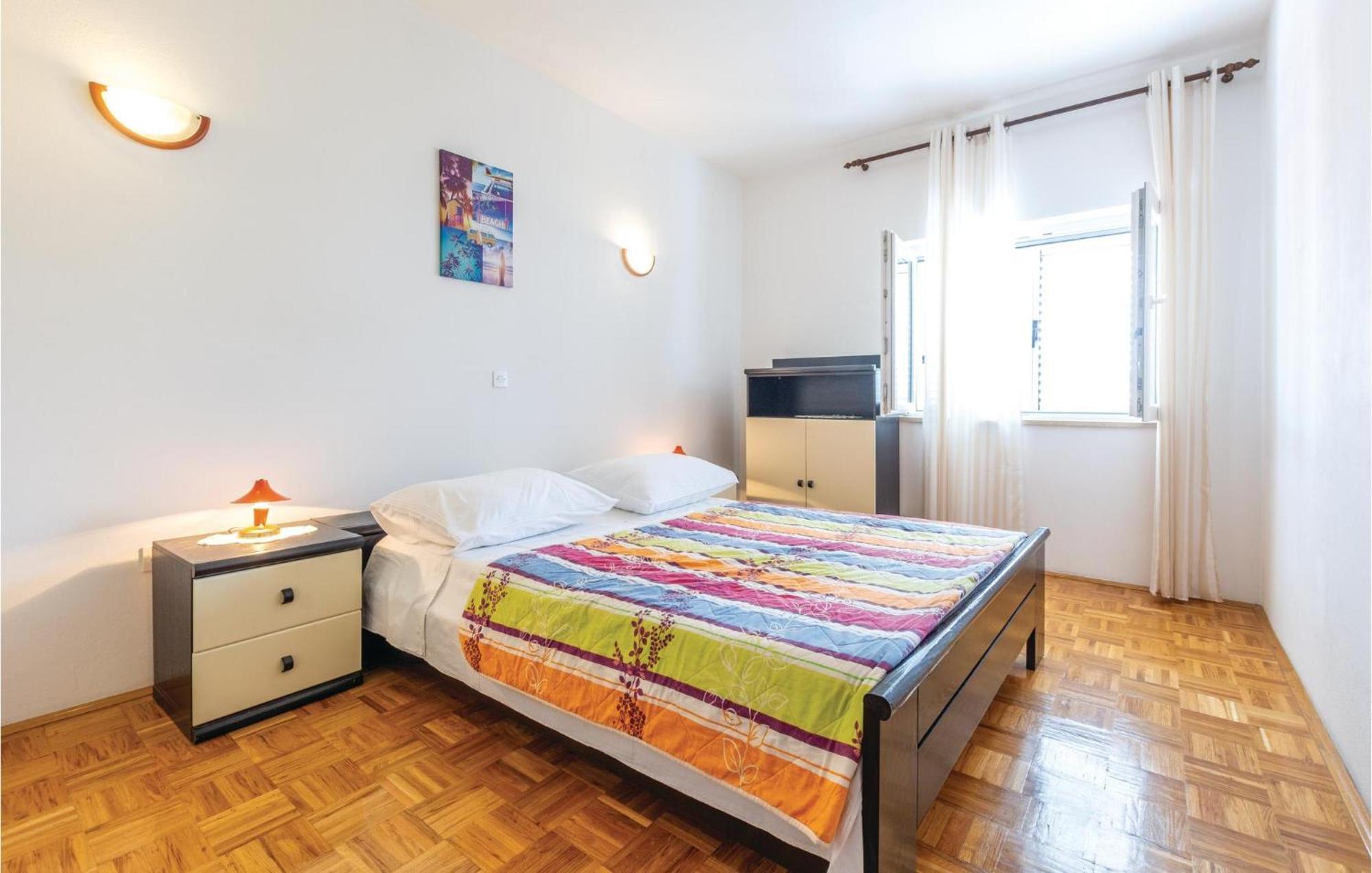 Nice Apartment In Plano With Kitchen 외부 사진